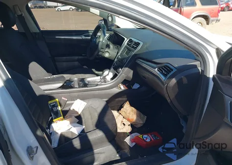 2014 Ford Fusion Se z USA, uszkodzony, nr VIN 3FA6P0H7XER338462